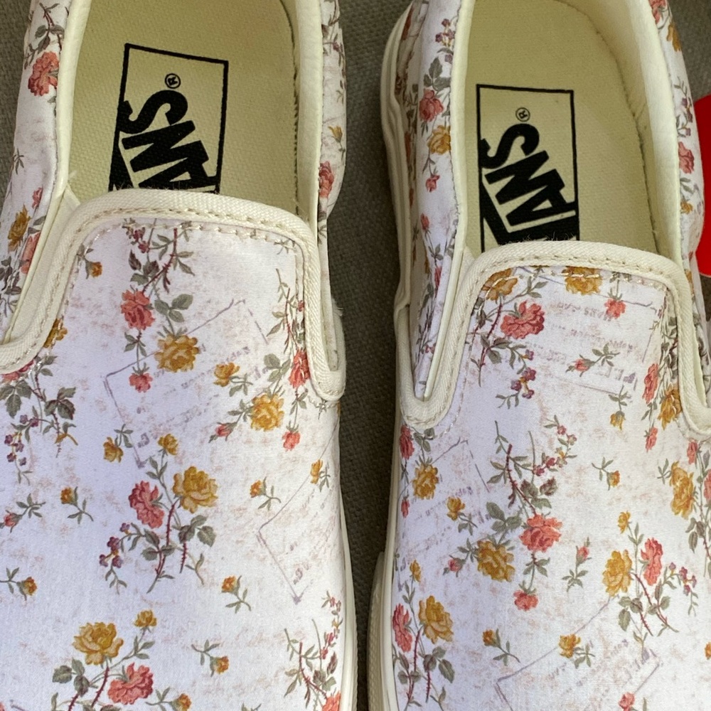 Vans - Picture 4 of 5